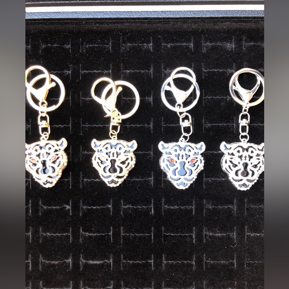 JAGUAR 🐆 BLING BAG CHARMS NEW🔥 - Picture 6 of 16